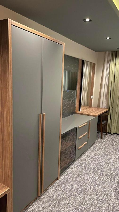 טטובו Hotel Emka מראה חיצוני תמונה
