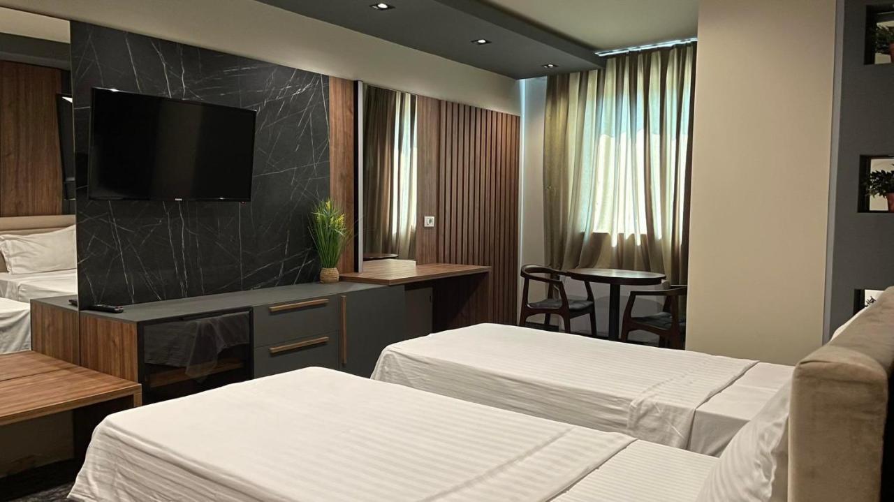 טטובו Hotel Emka מראה חיצוני תמונה