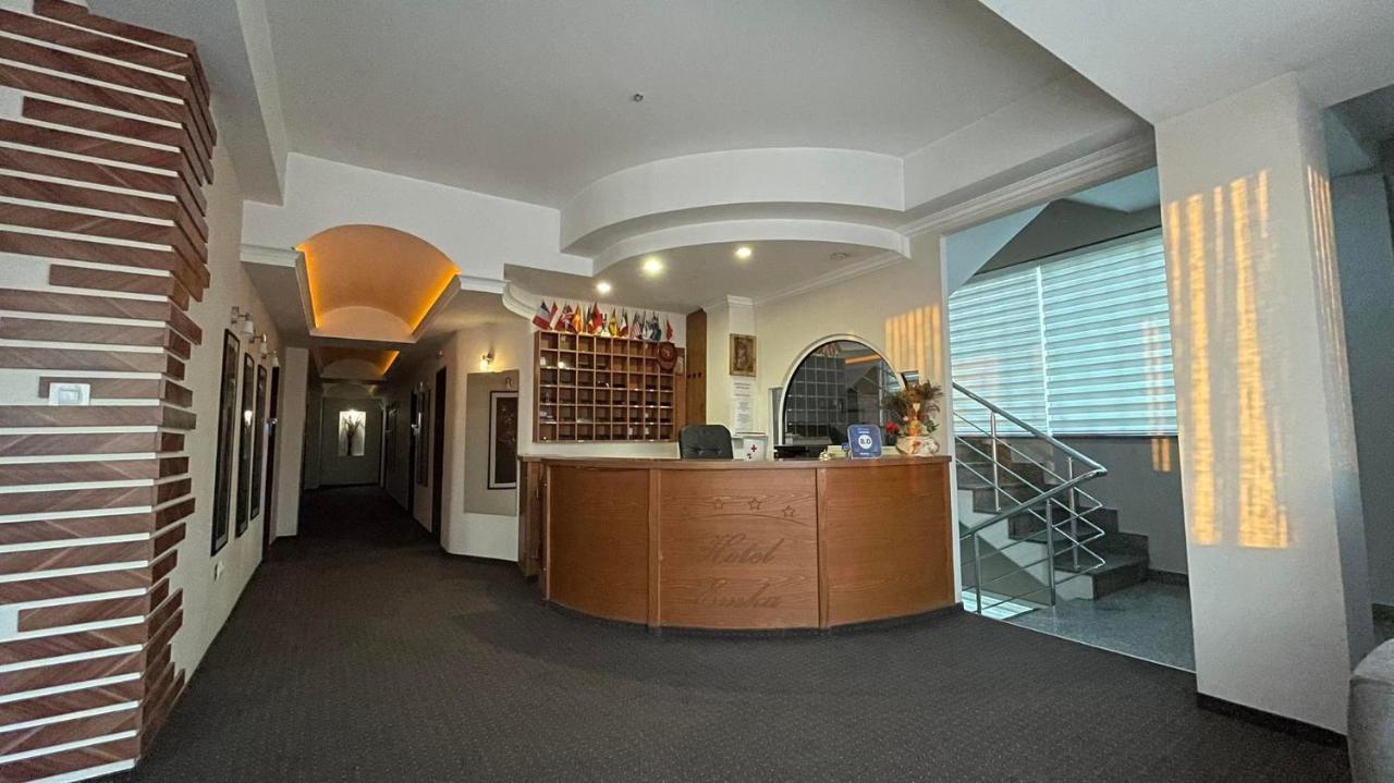 טטובו Hotel Emka מראה חיצוני תמונה