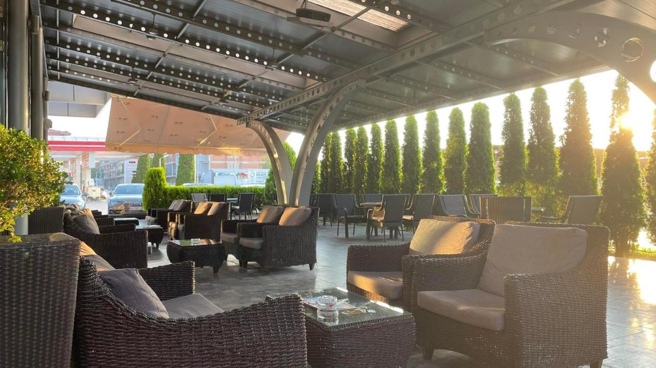 טטובו Hotel Emka מראה חיצוני תמונה