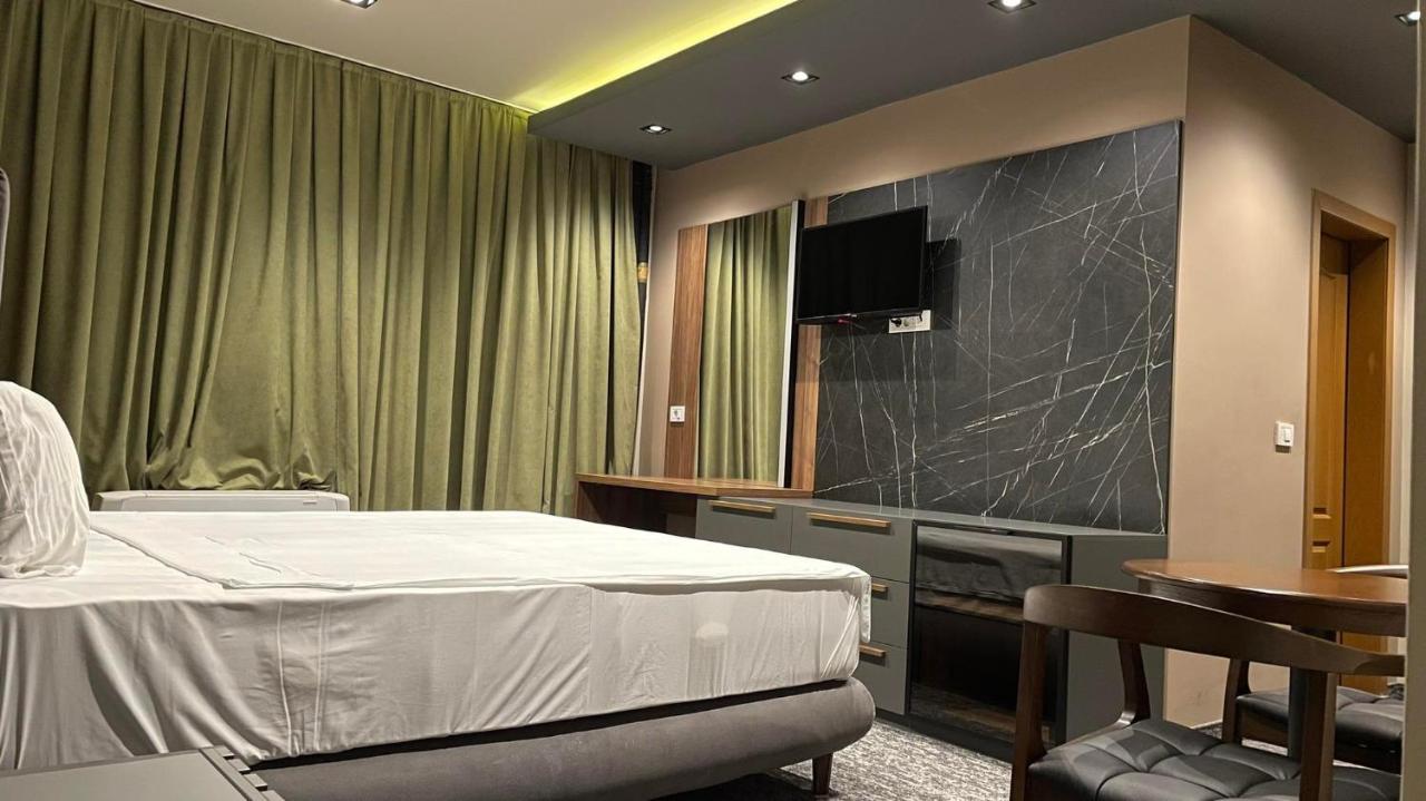 טטובו Hotel Emka מראה חיצוני תמונה