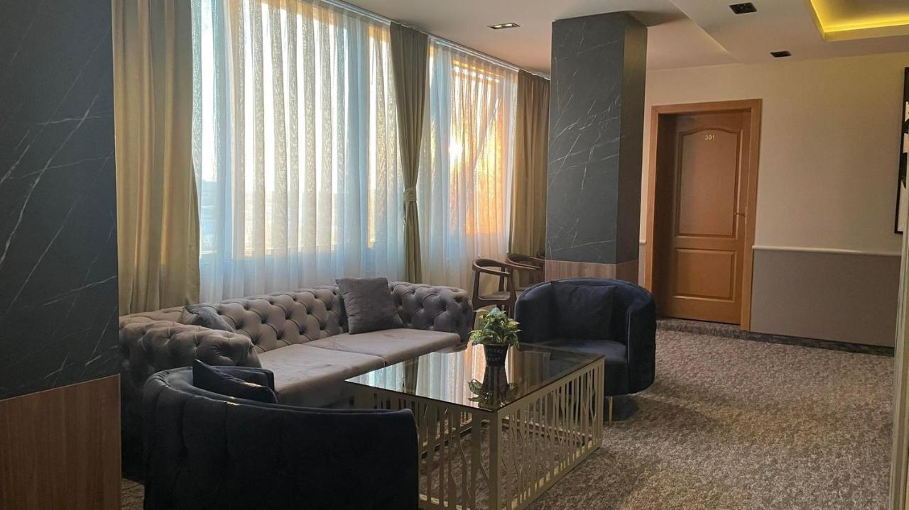 טטובו Hotel Emka מראה חיצוני תמונה