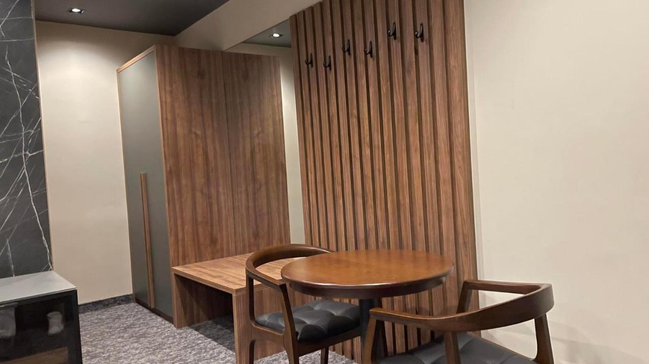 טטובו Hotel Emka מראה חיצוני תמונה