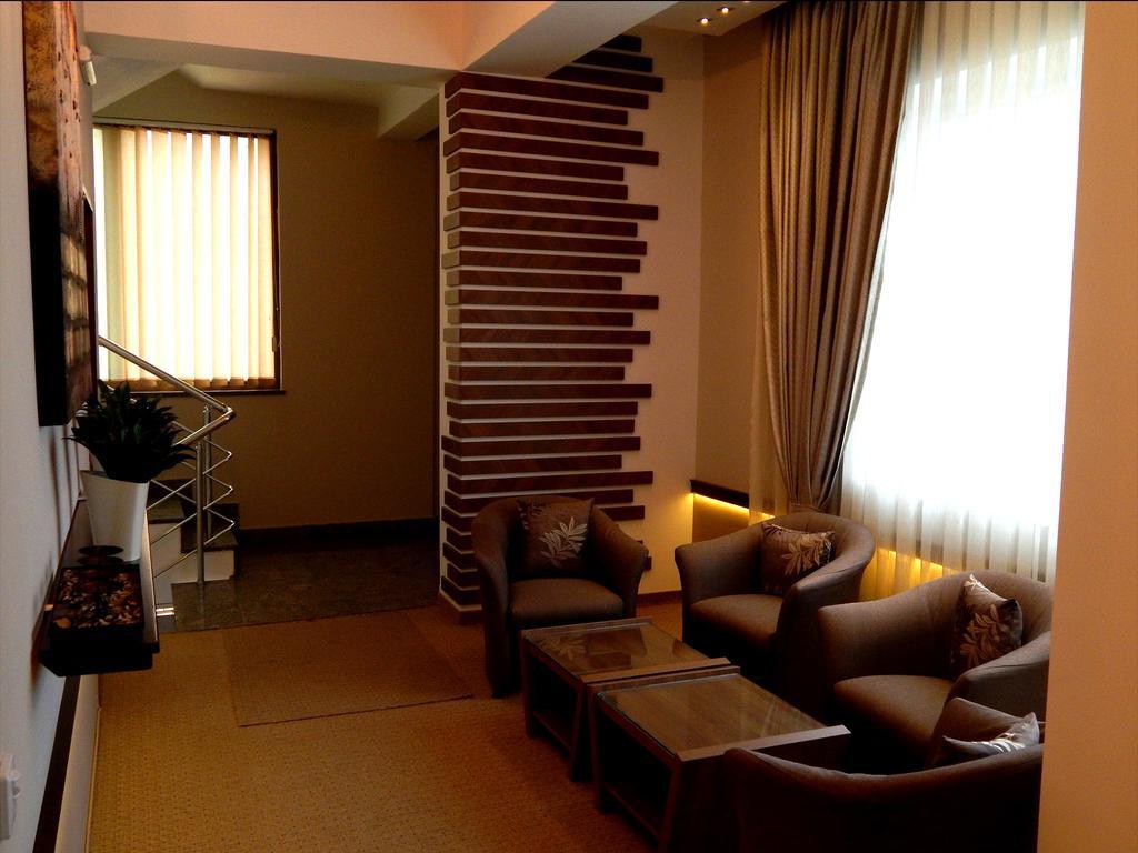 טטובו Hotel Emka מראה חיצוני תמונה