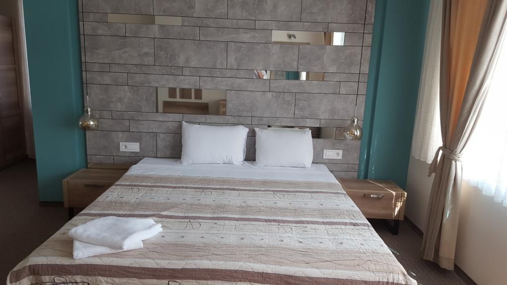 טטובו Hotel Emka מראה חיצוני תמונה